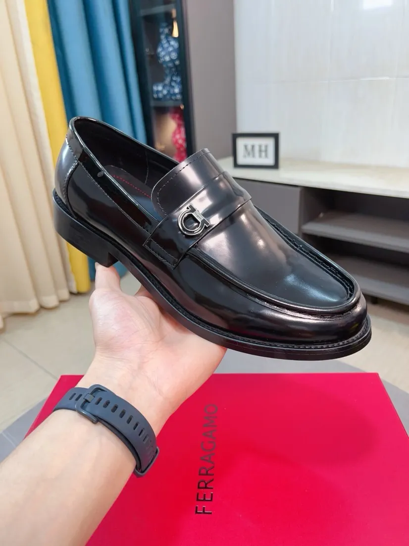 Men's shoes 💰560🌸🌸Water dyed cowhide 🆘[Salvatore Ferragamo] Ferragamo's latest casual business leather shoes for men! Available at counters simultaneously! The fabric is made of specially imported original suede calfskin, and the interior is made of imported water-dyed cowhide. It is absolutely luxurious and leads the fashion trend. Matching code: 38-44 45 customized